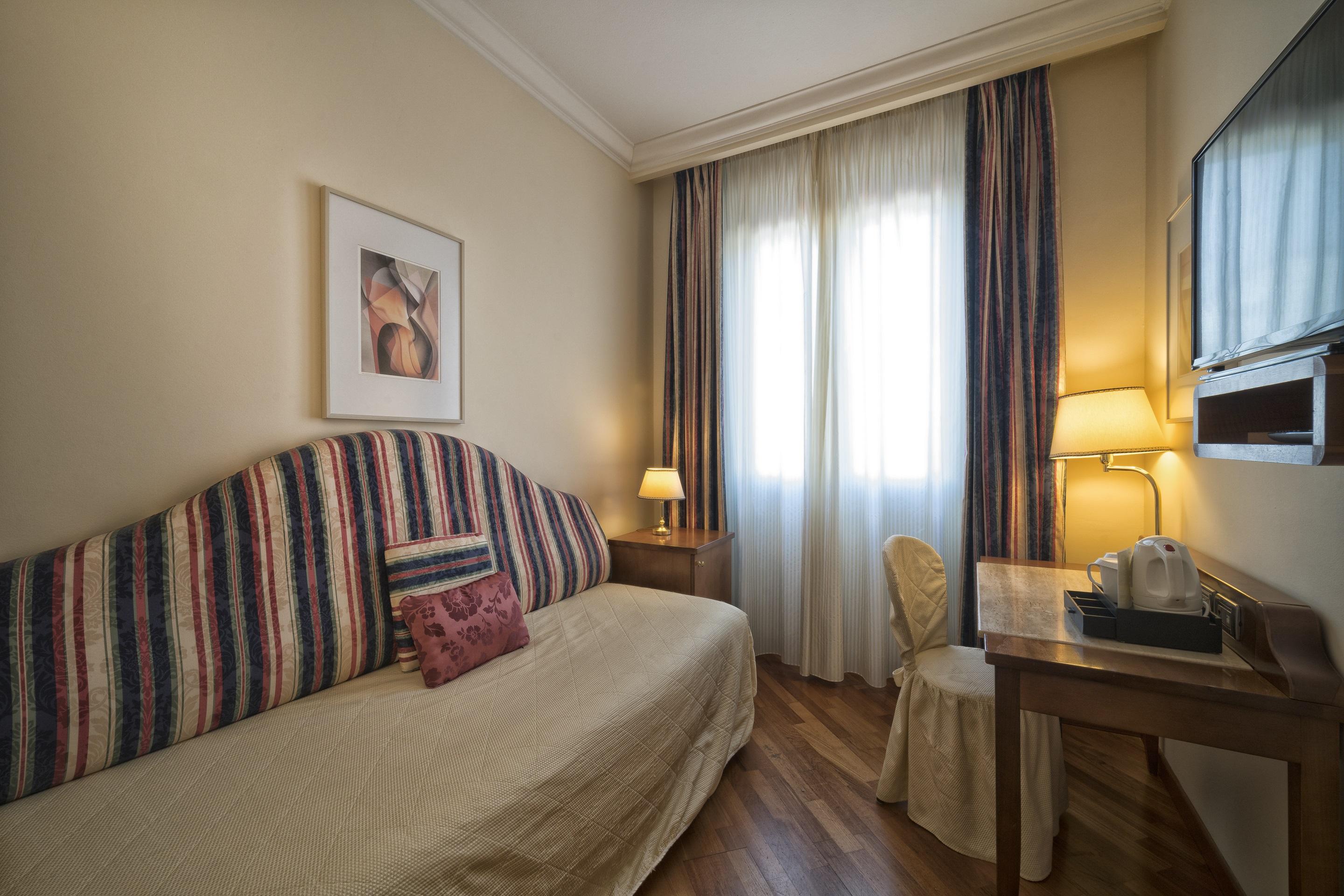 B&B Hotel Firenze Laurus Al Duomo Exterior photo