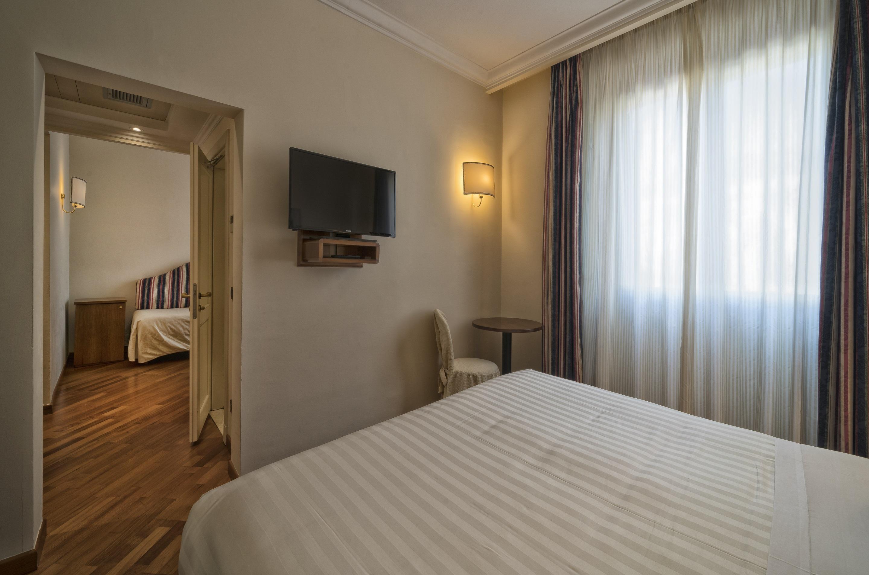 B&B Hotel Firenze Laurus Al Duomo Exterior photo