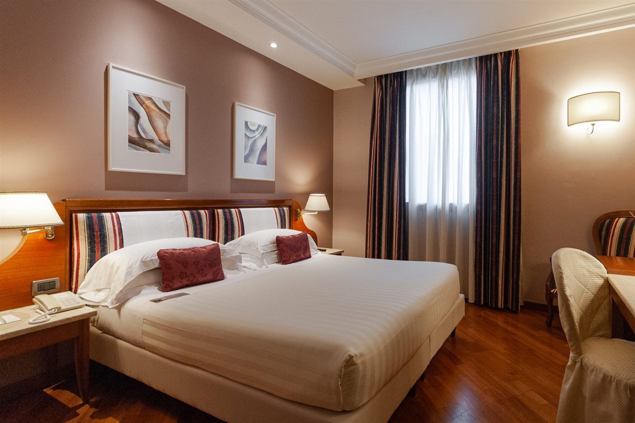 B&B Hotel Firenze Laurus Al Duomo Exterior photo