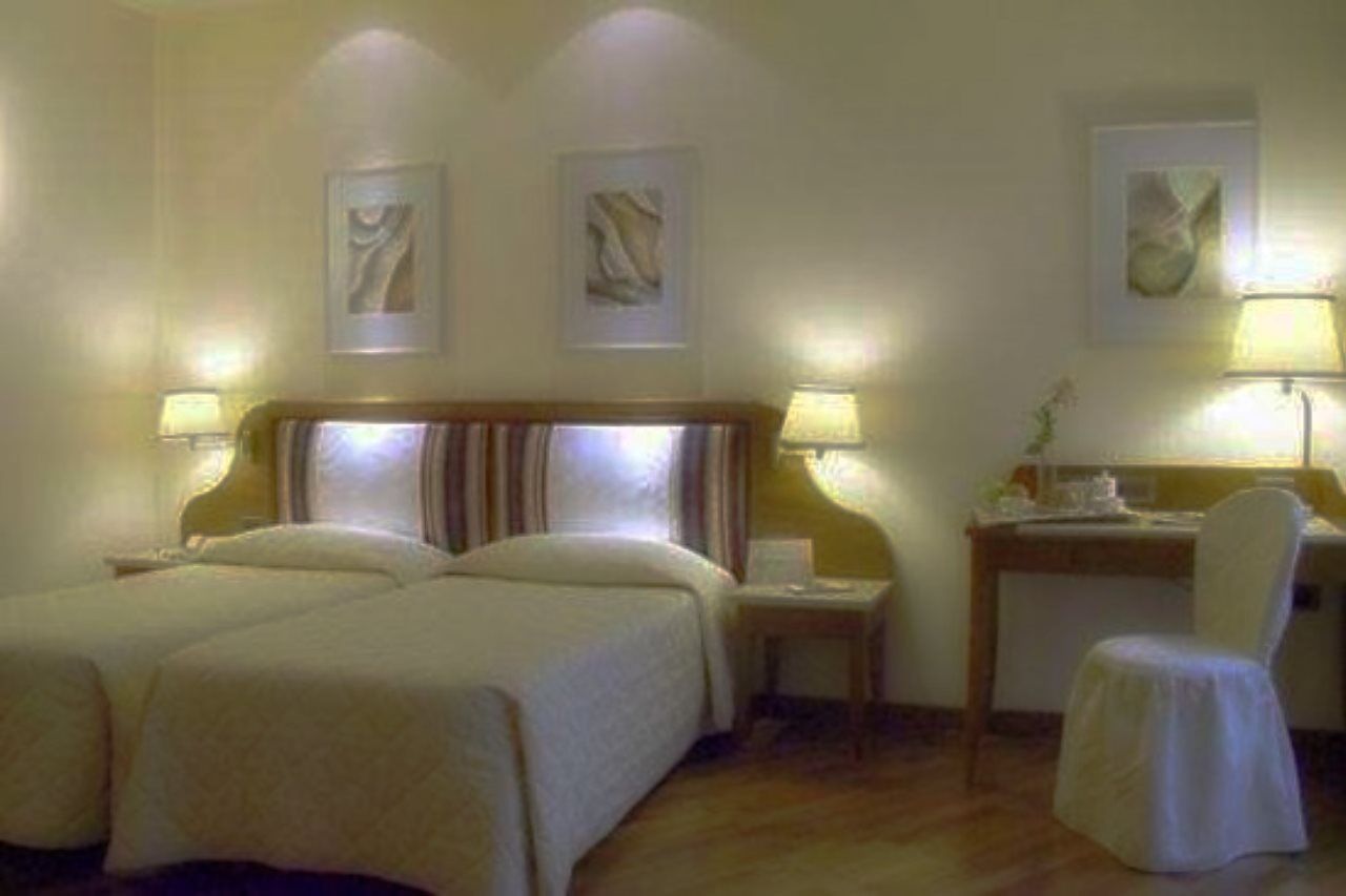 B&B Hotel Firenze Laurus Al Duomo Exterior photo